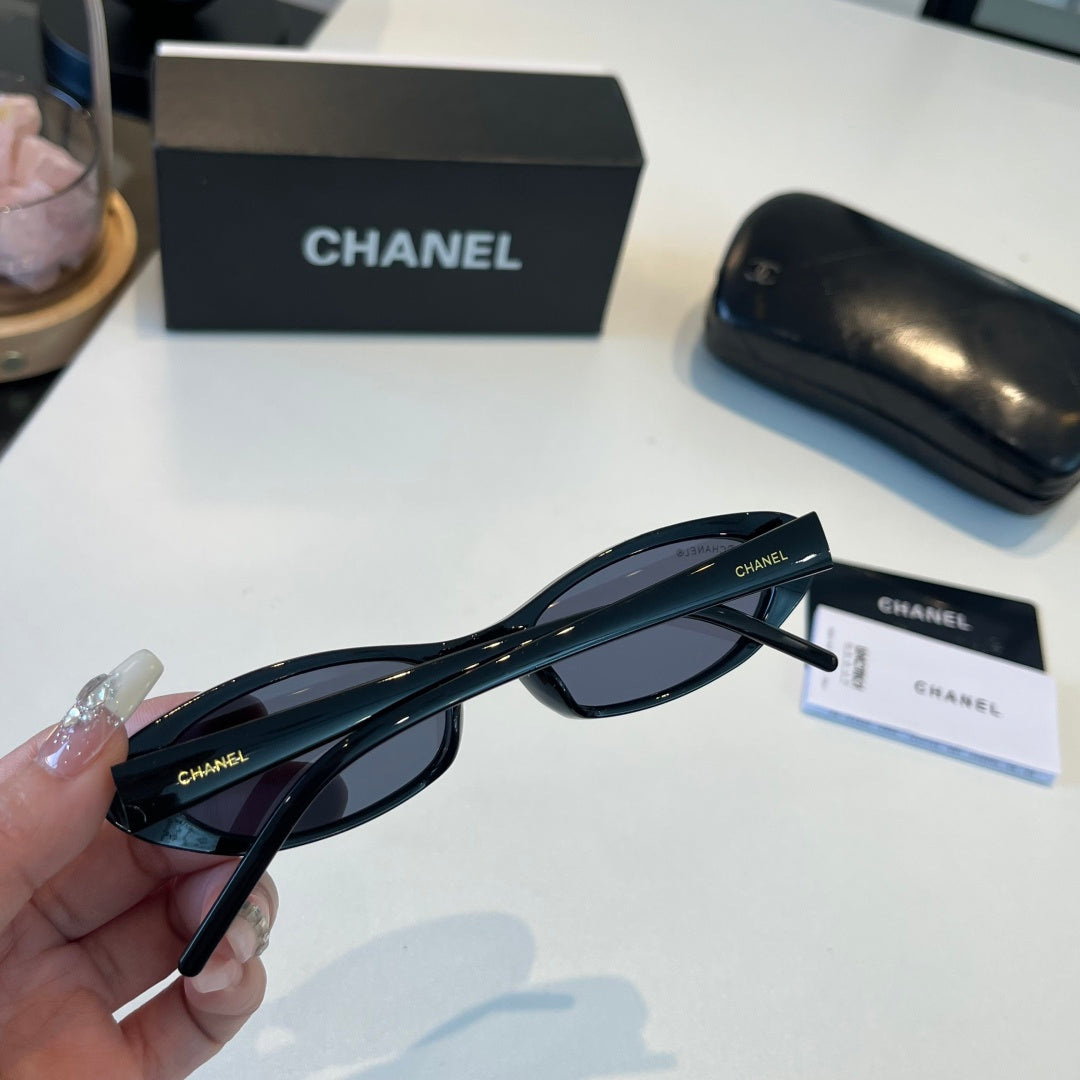 Chanel Oversized Silver Lens Sunglasses for Men & Women - 448995 - detail image 8