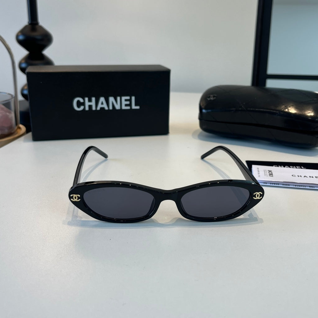Chanel Oversized Silver Lens Sunglasses for Men & Women - 486553 - detail image 2