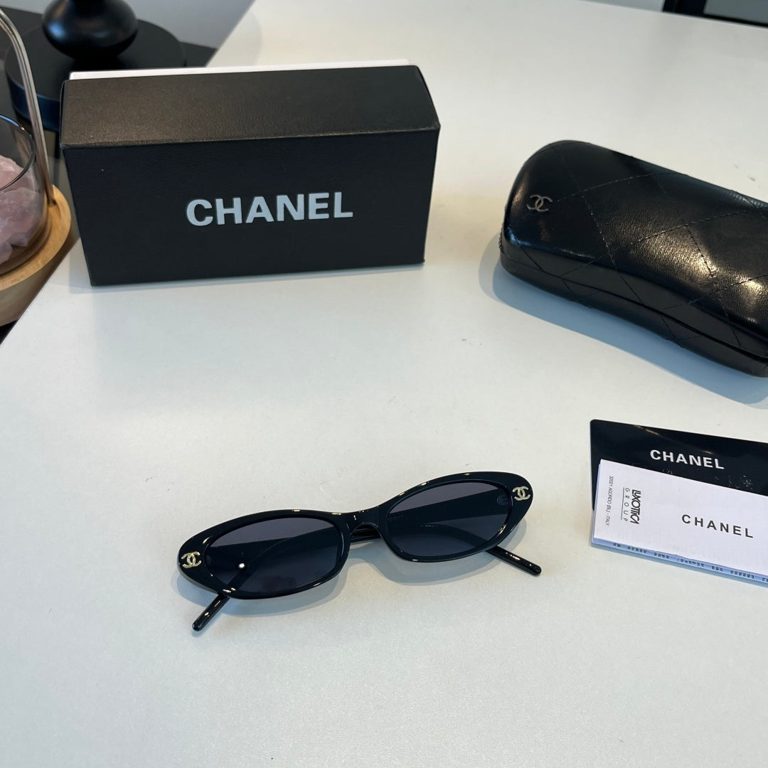 Chanel Oversized Silver Lens Sunglasses for Men & Women - 486553 - detail image 4