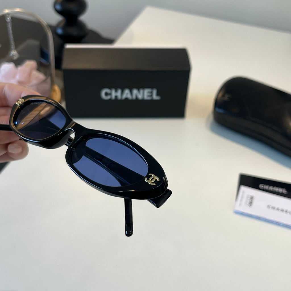 Chanel Oversized Blue Lens Sunglasses for Men & Women - 448996 - detail image 6