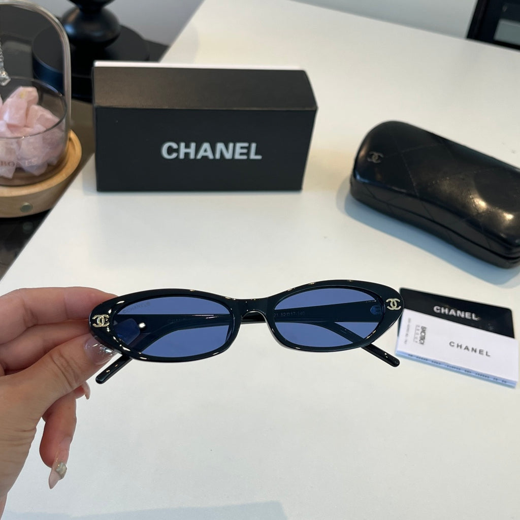 Chanel Oversized Blue Lens Sunglasses for Men & Women - 448996 - detail image 5