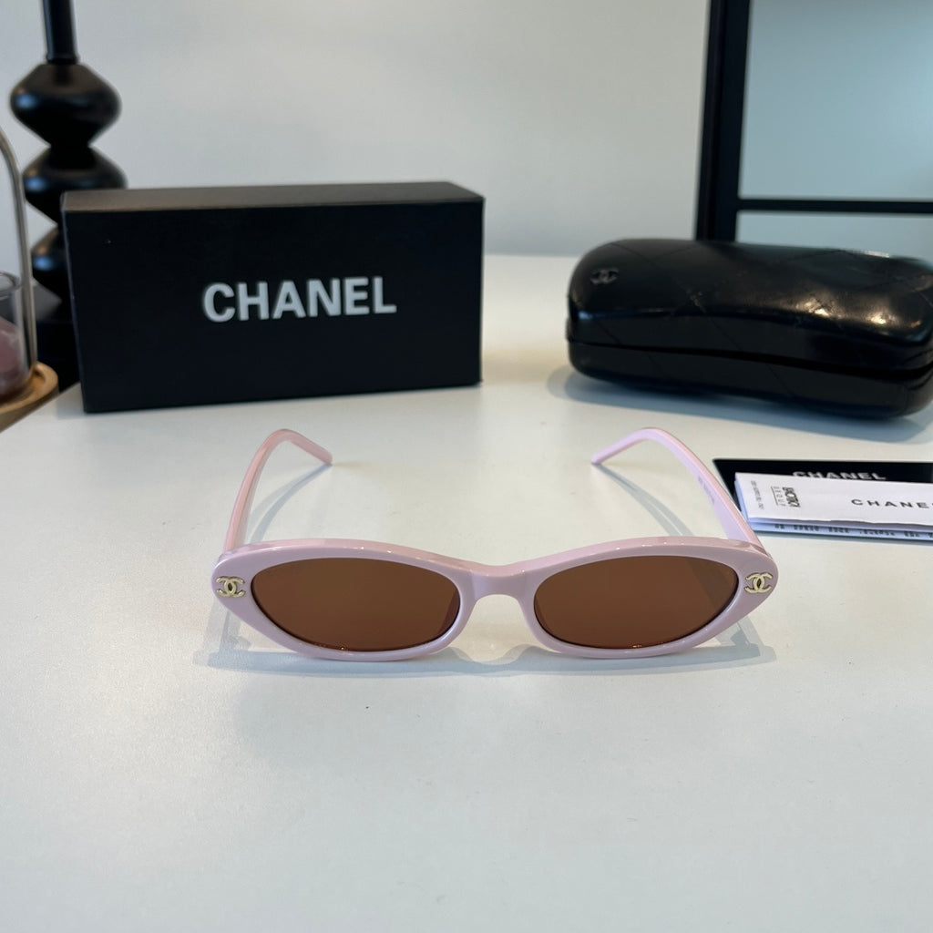 Chanel Oversized Silver Lens Sunglasses for Men & Women - 448998 - detail image 2