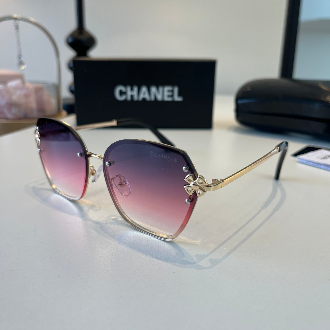 Chanel Oversized Silver Lens Sunglasses for Men & Women - 486557 - detail image 3