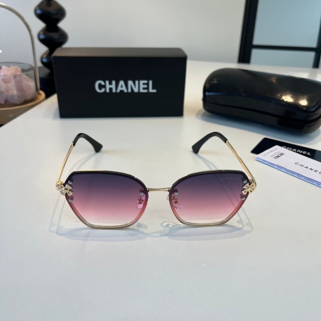 Chanel Oversized Silver Lens Sunglasses for Men & Women - 486557 - detail image 2