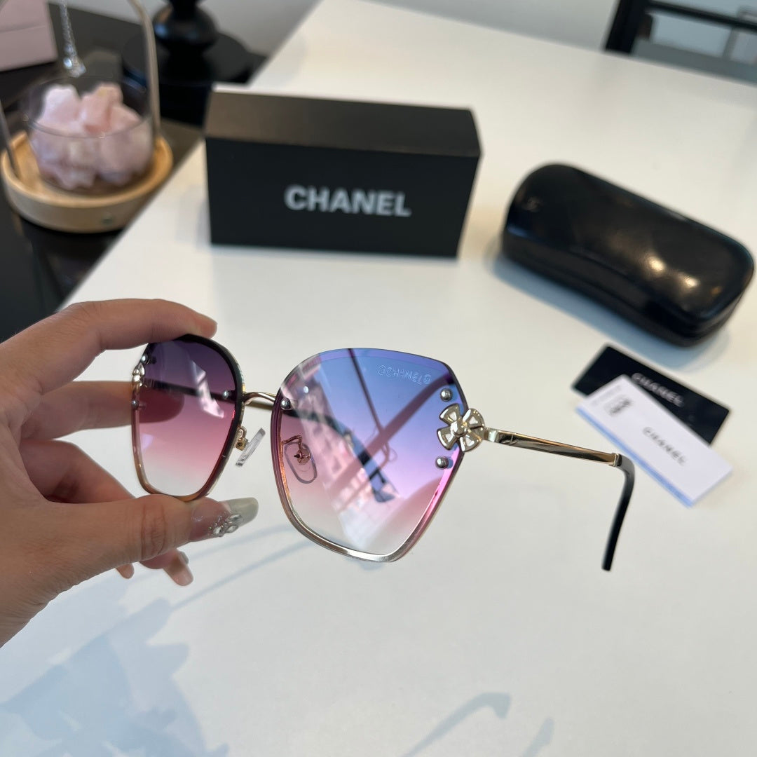 Chanel Oversized Silver Lens Sunglasses for Men & Women - 486557 - detail image 4