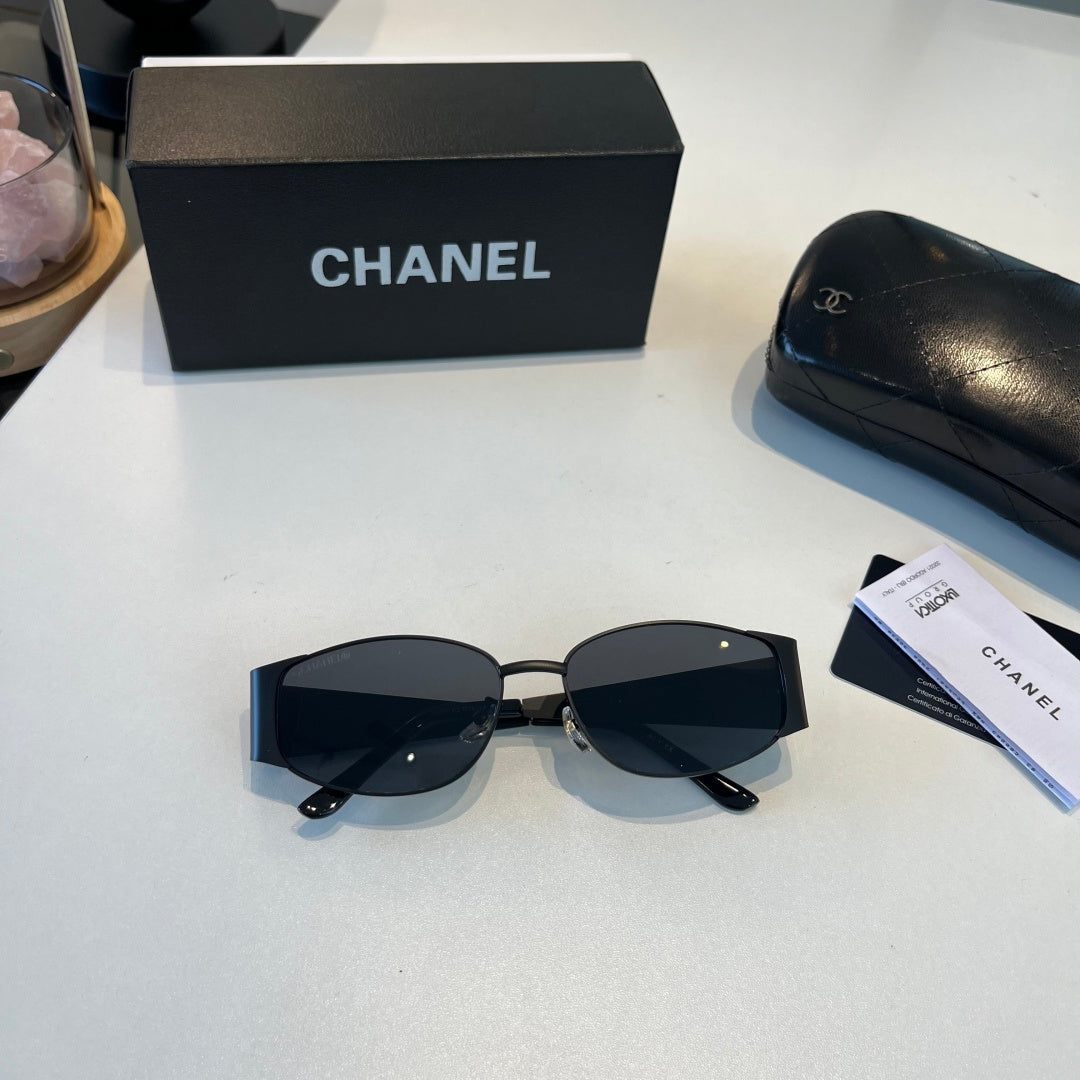 Chanel Oversized Silver Lens Sunglasses for Men & Women - 486559 - detail image 4