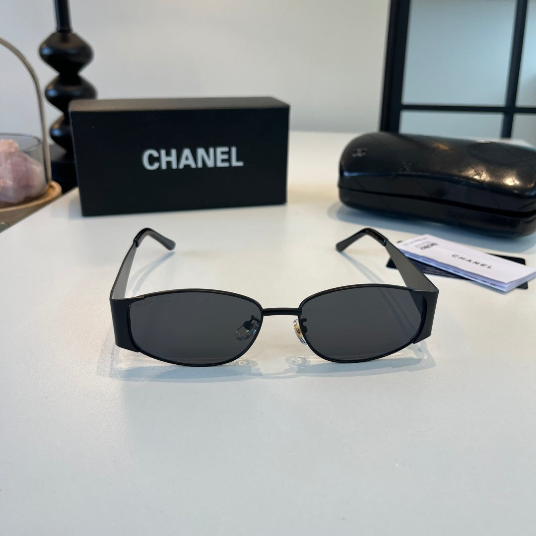 Chanel Oversized Silver Lens Sunglasses for Men & Women - 486559 - detail image 2