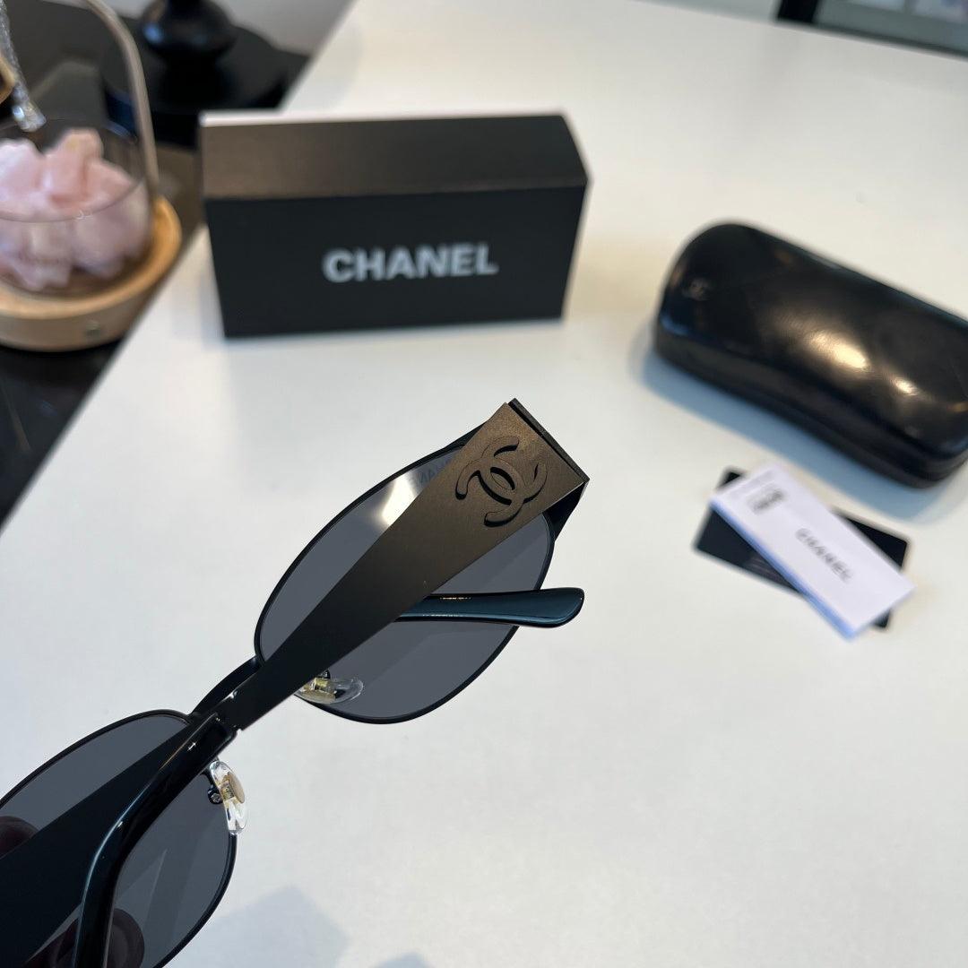 Chanel Oversized Silver Lens Sunglasses for Men & Women - 486559 - detail image 7