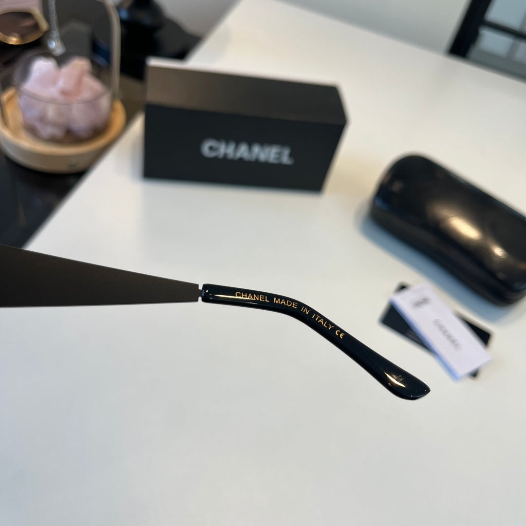 Chanel Oversized Silver Lens Sunglasses for Men & Women - 448999 - detail image 9