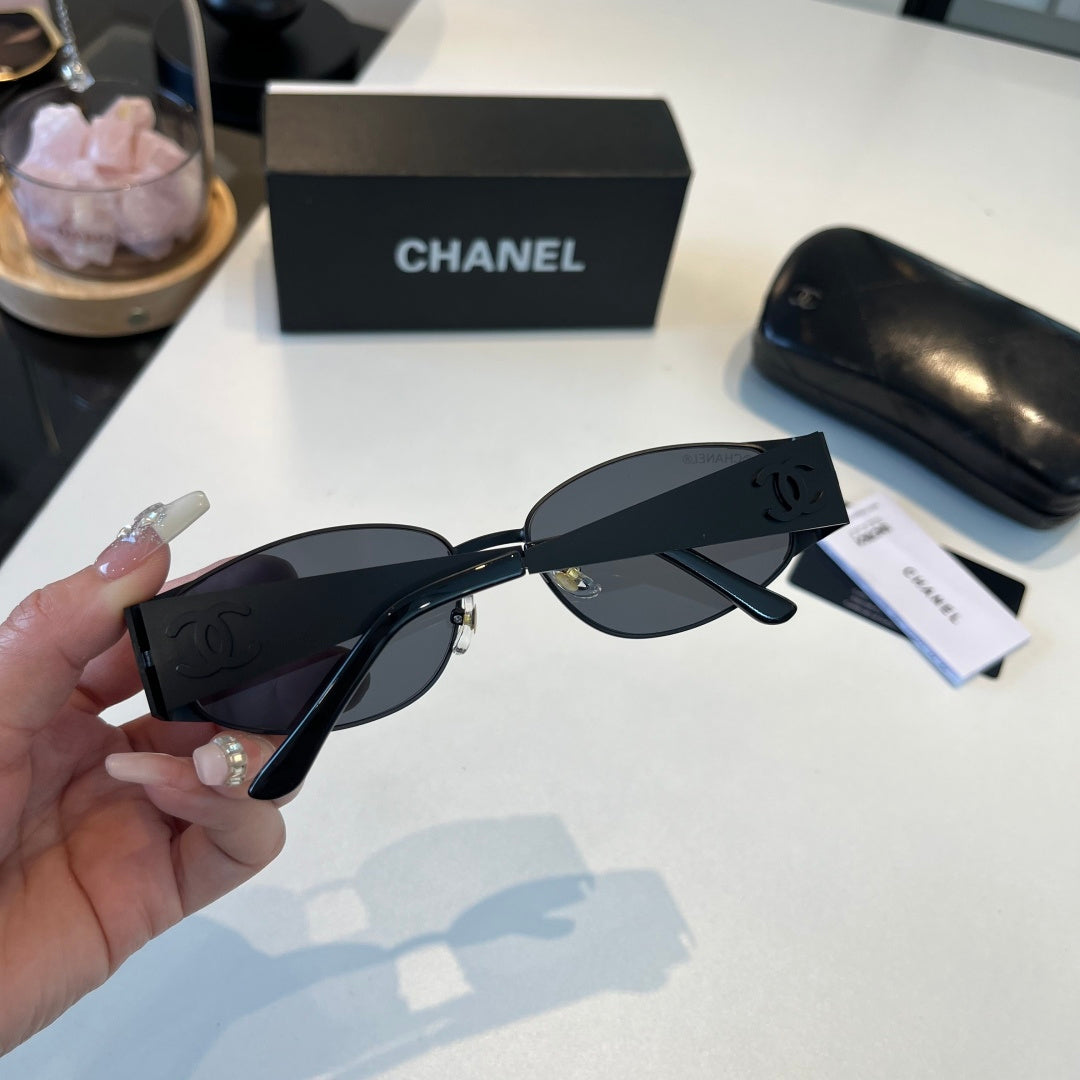 Chanel Oversized Silver Lens Sunglasses for Men & Women - 486559 - detail image 6