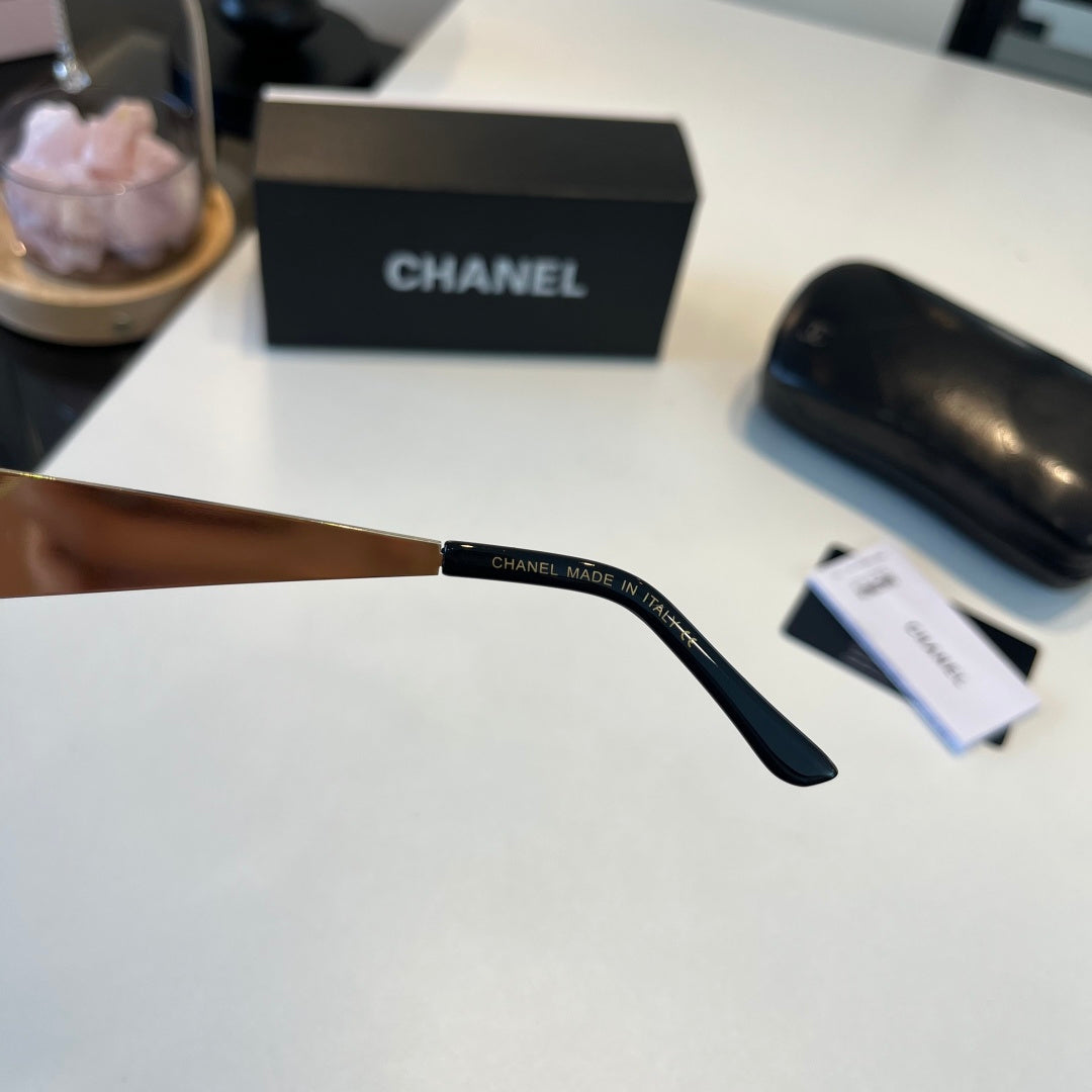 Chanel Oversized Silver Lens Sunglasses for Men & Women - 486561 - detail image 9