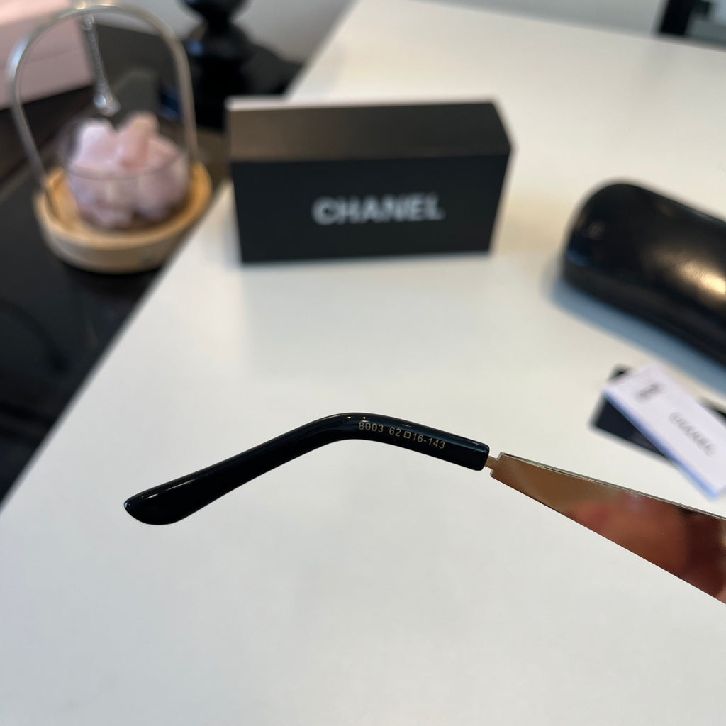 Chanel Oversized Silver Lens Sunglasses for Men & Women - 486561 - detail image 8