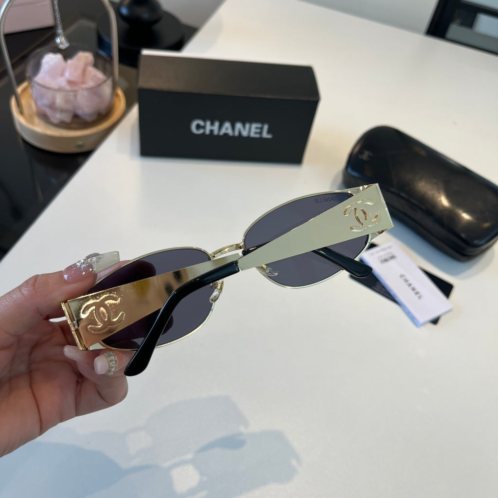 Chanel Oversized Silver Lens Sunglasses for Men & Women - 486561 - detail image 7