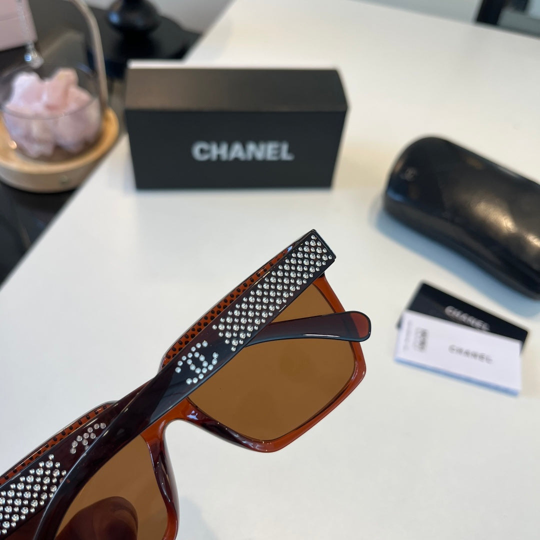 Chanel Fashion Black Lens Sunglasses for Men & Women - 486562 - detail image 6