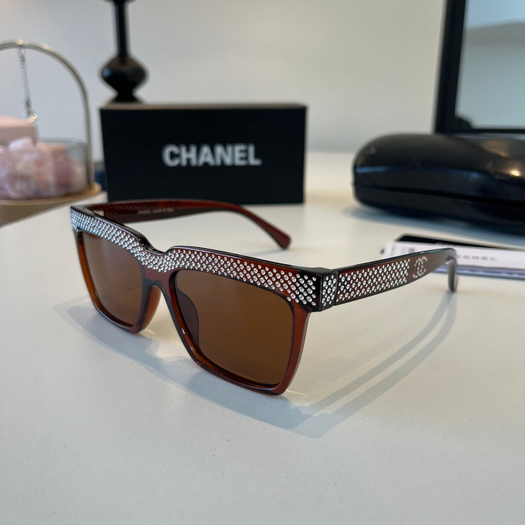 Chanel Fashion Black Lens Sunglasses for Men & Women - 486562 - detail image 3