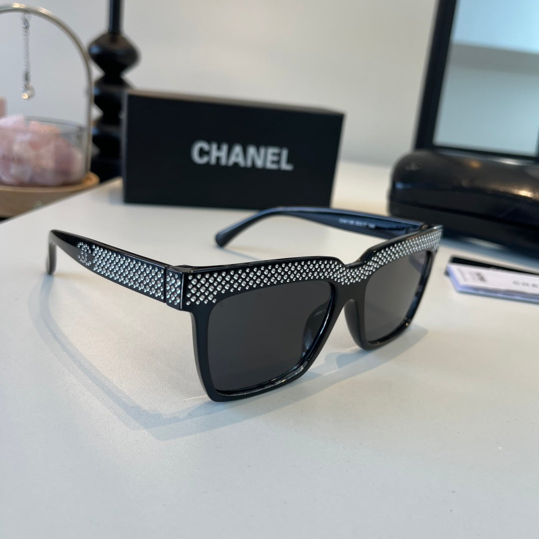 Chanel Fashion Black Lens Sunglasses for Men & Women - 486563