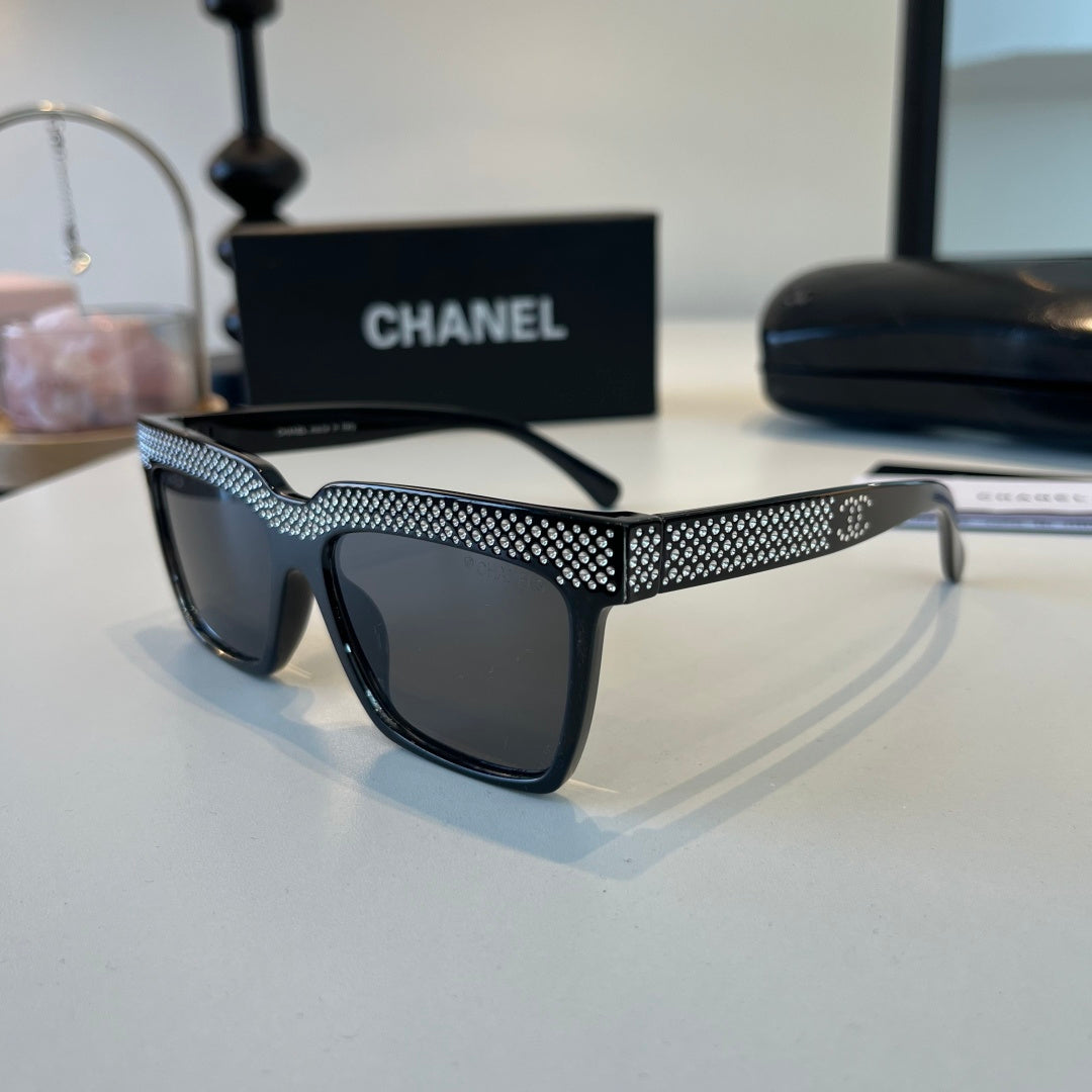 Chanel Fashion Black Lens Sunglasses for Men & Women - 486563 - detail image 3