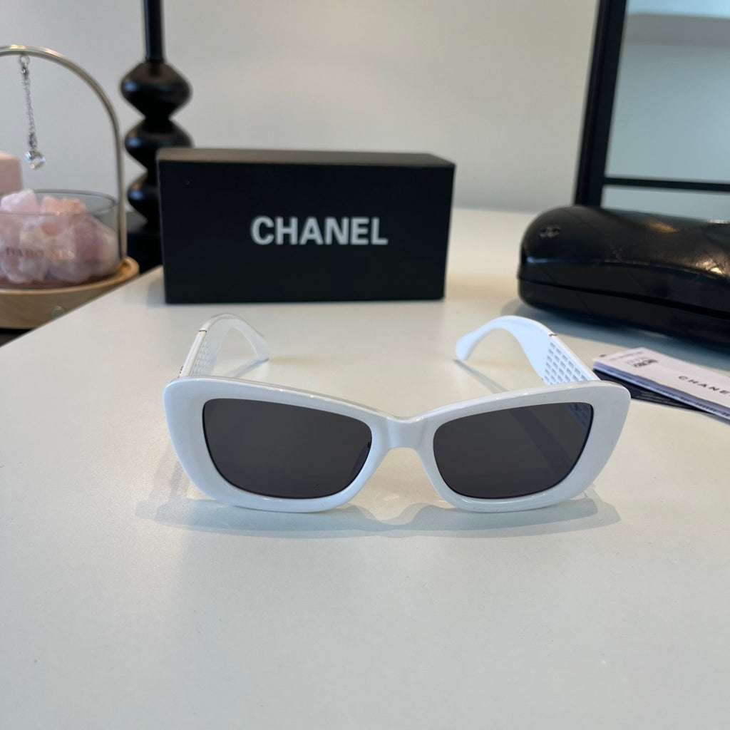 Chanel Fashion Silver Lens Sunglasses for Men & Women - 449003 - detail image 2