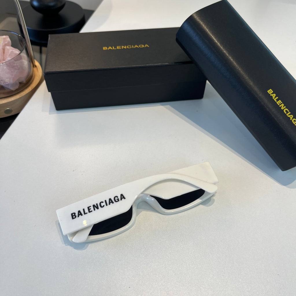 Balenciaga Rectangular Silver Lens Sunglasses for Men & Women - 487546 - detail image 6