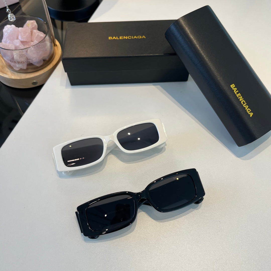 Balenciaga Rectangular Silver Lens Sunglasses for Men & Women - 487546 - detail image 7