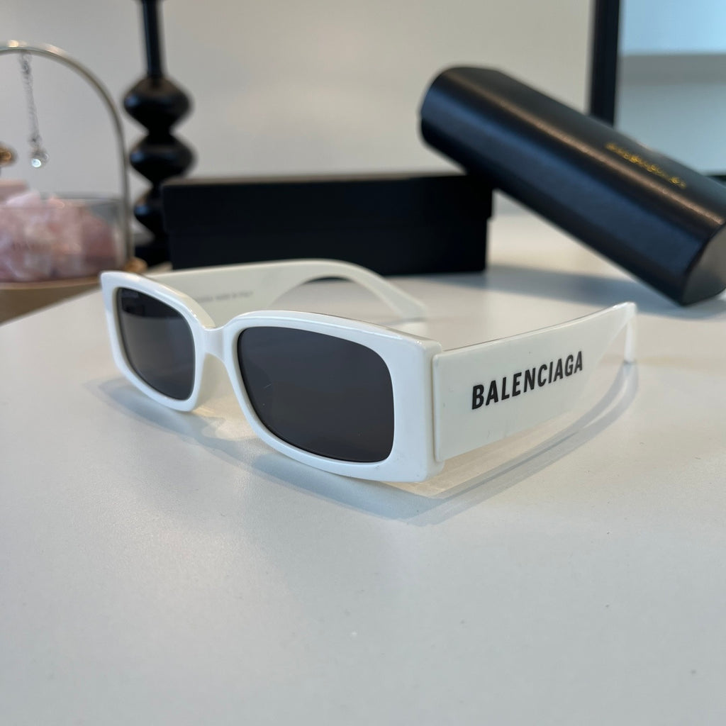Balenciaga Rectangular Silver Lens Sunglasses for Men & Women - 487546 - detail image 3