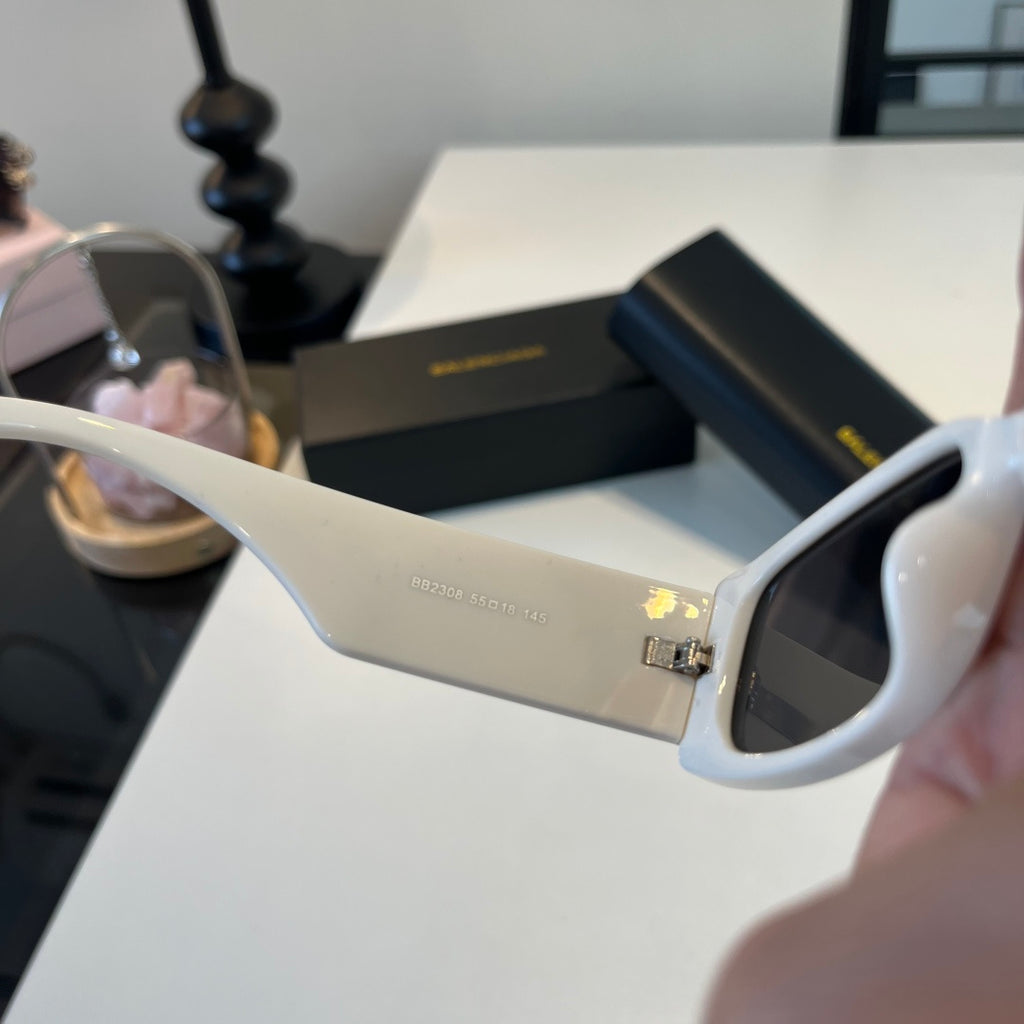 Balenciaga Rectangular Silver Lens Sunglasses for Men & Women - 487546 - detail image 8