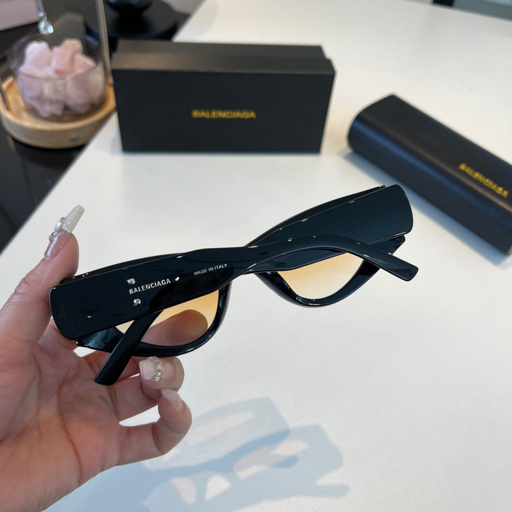 Balenciaga Rectangular Brown Lens Sunglasses for Men & Women - detail image 7