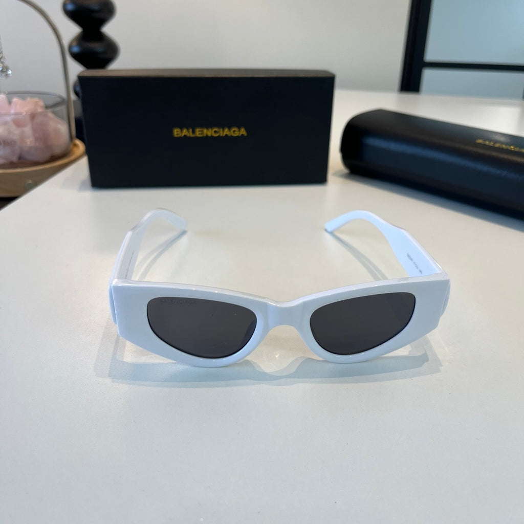 Balenciaga Rectangular Silver Lens Sunglasses for Men & Women - detail image 2
