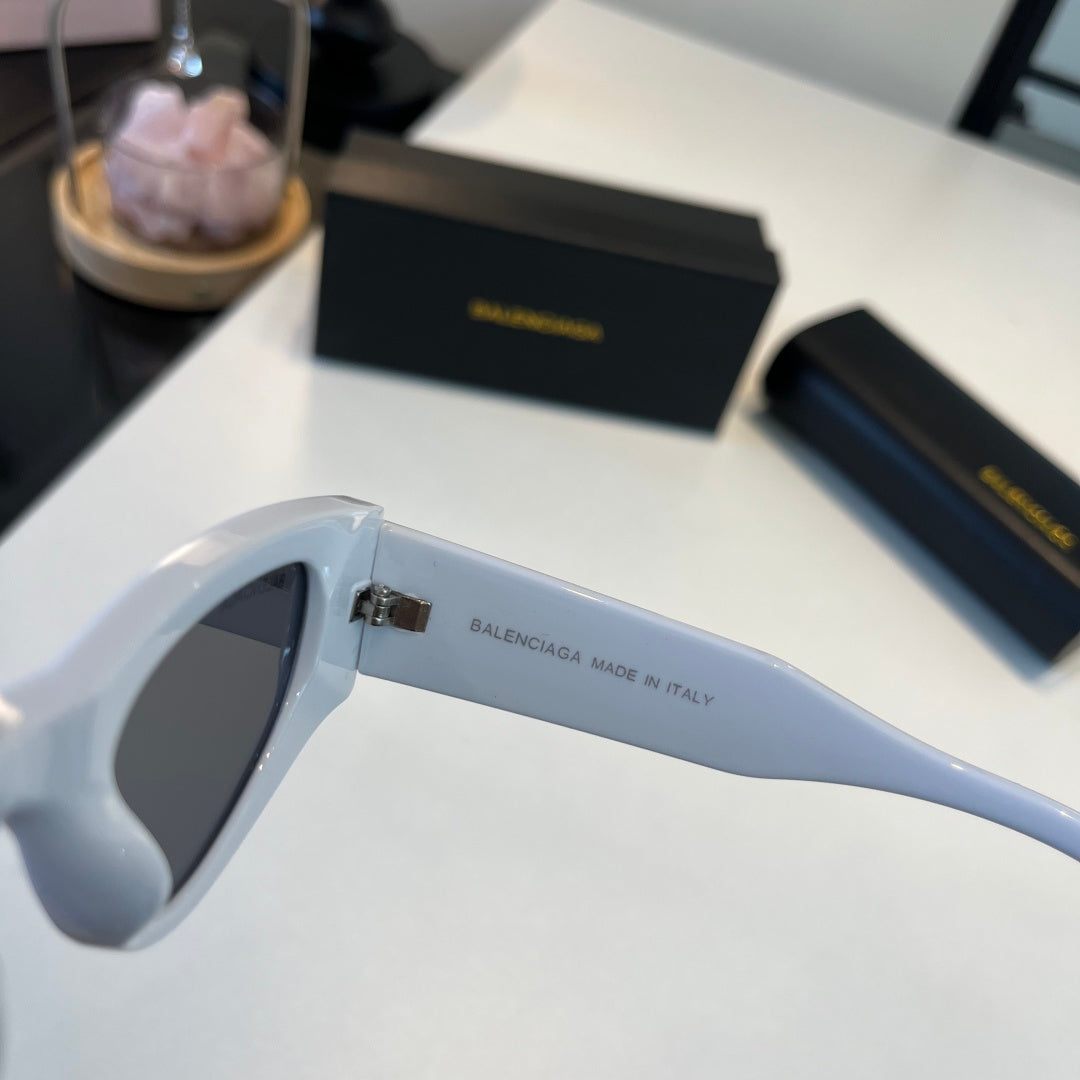 Balenciaga Rectangular Silver Lens Sunglasses for Men & Women - detail image 9