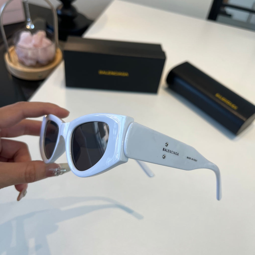 Balenciaga Rectangular Silver Lens Sunglasses for Men & Women - detail image 4