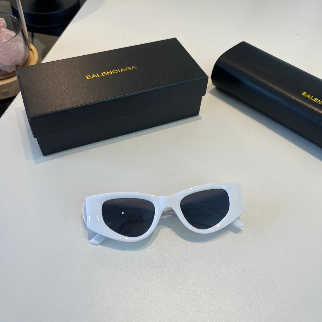 Balenciaga Rectangular Silver Lens Sunglasses for Men & Women - detail image 5