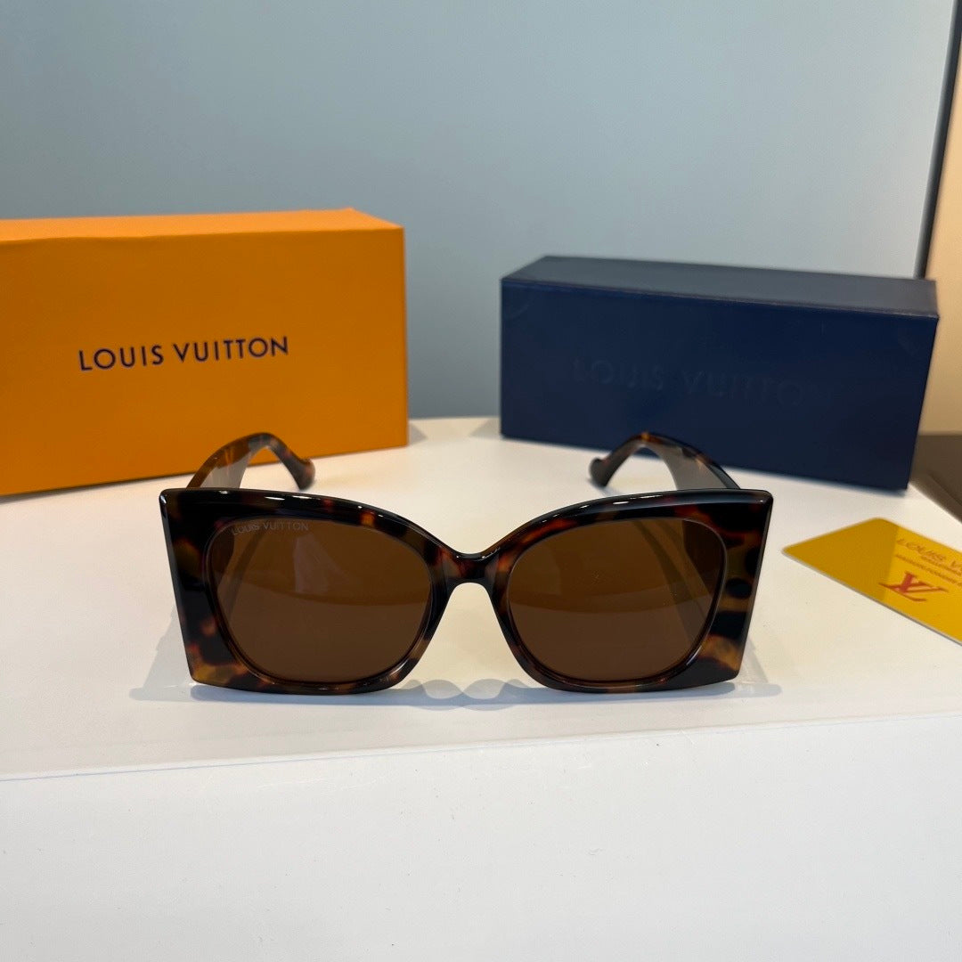 Louis Vuitton Fashion Black Lens Sunglasses for Men & Women - 464693 - detail image 2