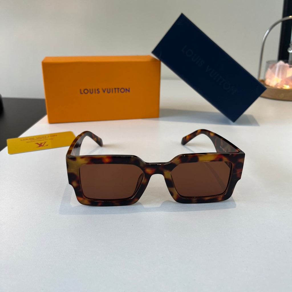 Louis Vuitton Fashion Black Lens Sunglasses for Men & Women - 493064