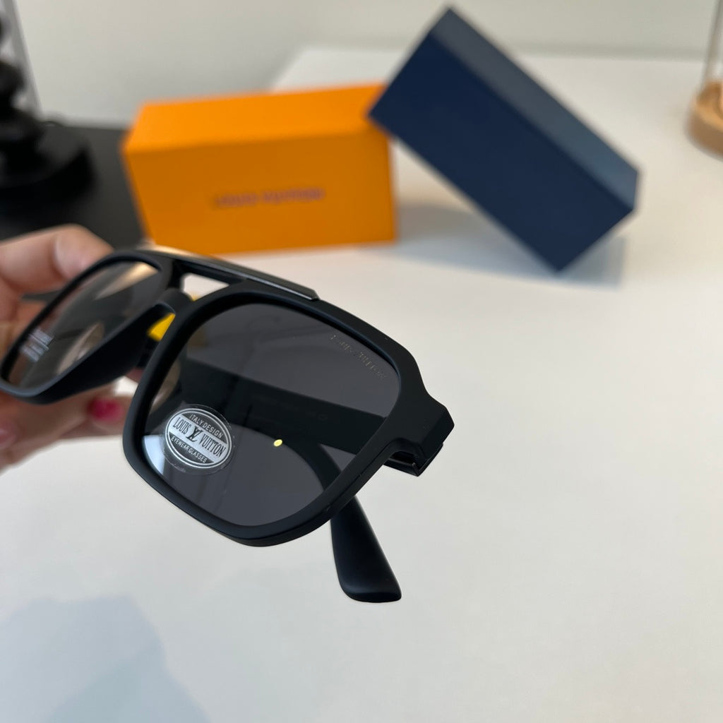 Louis Vuitton Fashion Black Lens Sunglasses for Men & Women - 493069 - detail image 5