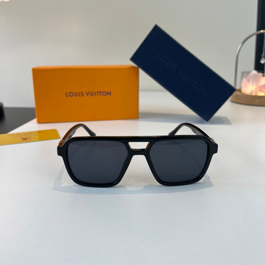 Louis Vuitton Fashion Black Lens Sunglasses for Men & Women - 493070