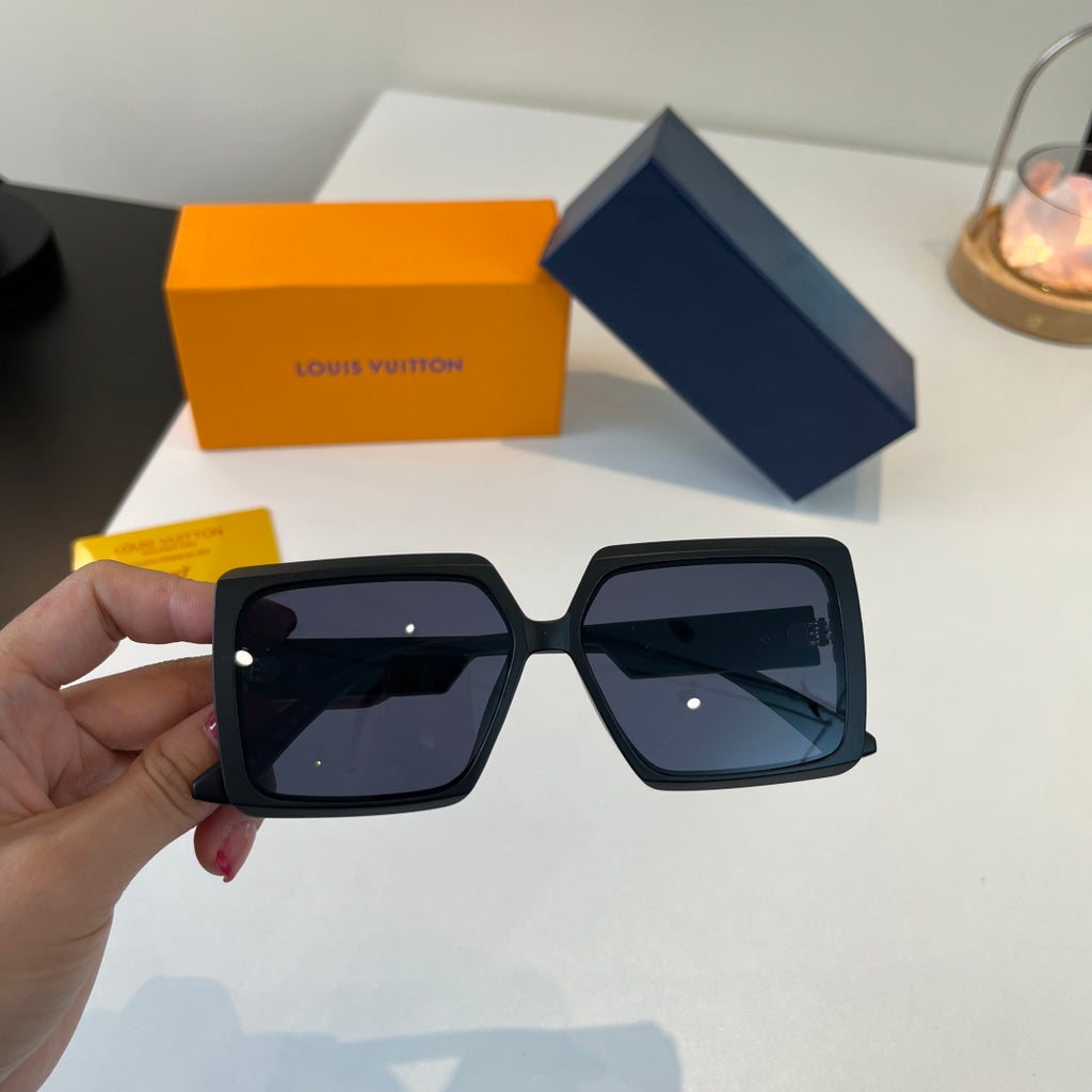 Louis Vuitton Fashion Black Lens Sunglasses for Men & Women - 493073 - detail image 6