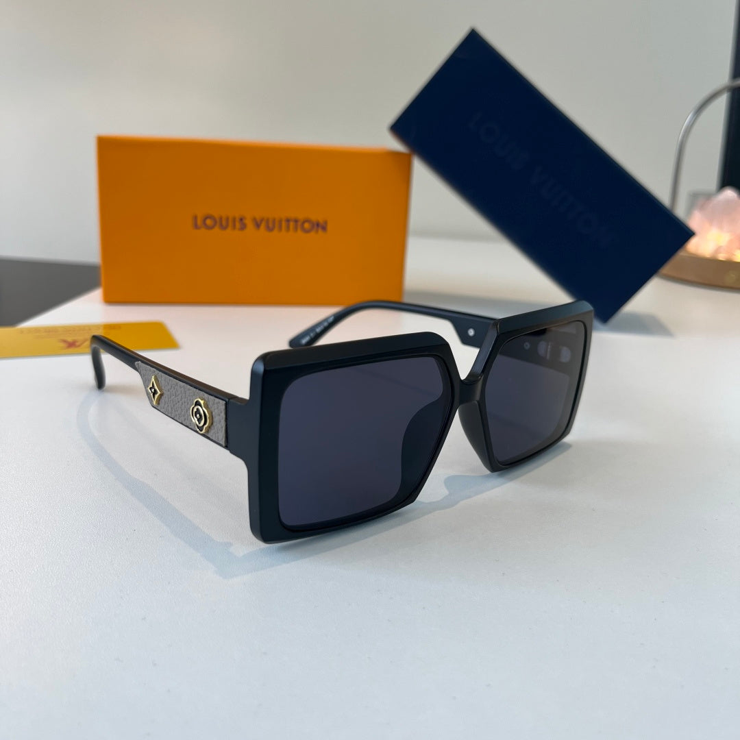 Louis Vuitton Fashion Black Lens Sunglasses for Men & Women - 493073