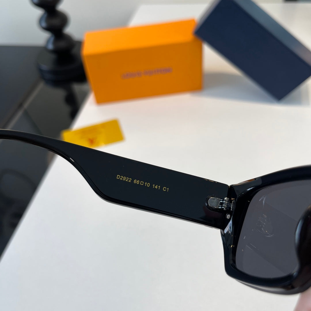 Louis Vuitton Fashion Black Lens Sunglasses for Men & Women - 493077 - detail image 10