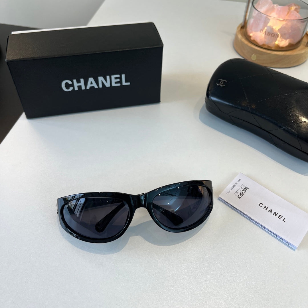 Chanel Fashion Black Lens Sunglasses for Men & Women - 493630 - detail image 5