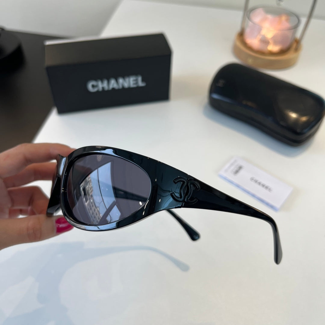 Chanel Fashion Black Lens Sunglasses for Men & Women - 493630 - detail image 4