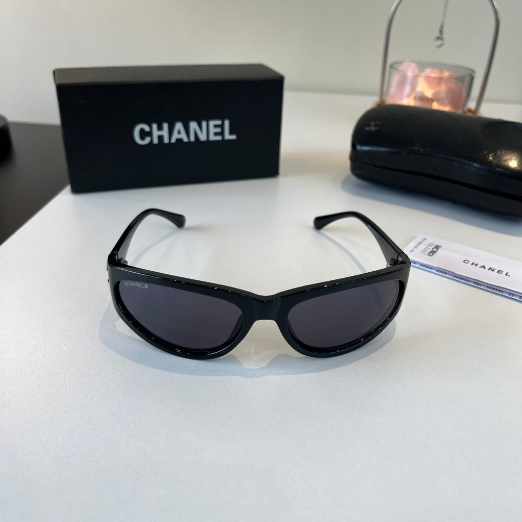 Chanel Fashion Black Lens Sunglasses for Men & Women - 493630 - detail image 2