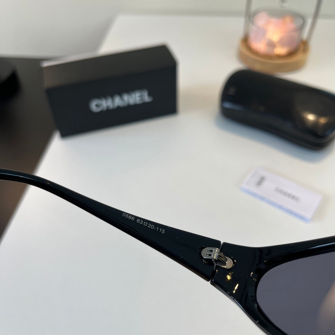 Chanel Fashion Black Lens Sunglasses for Men & Women - detail image 9
