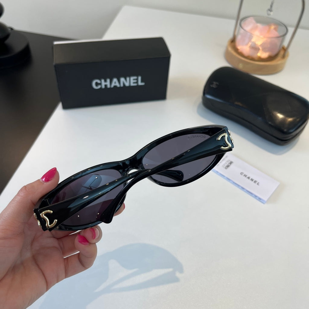 Chanel Fashion Black Lens Sunglasses for Men & Women - detail image 8