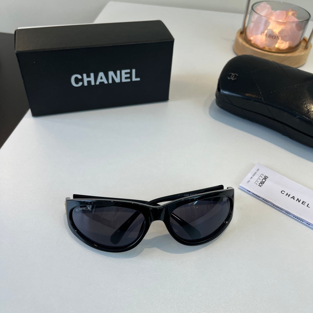 Chanel Fashion Black Lens Sunglasses for Men & Women - detail image 6