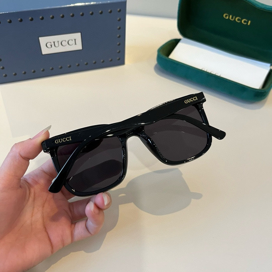 Gucci Oversized Black Lens Sunglasses for Men & Women - 486345 - detail image 5