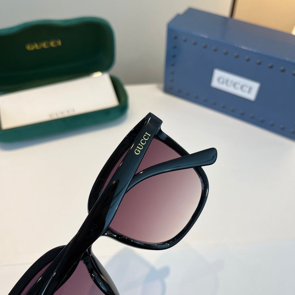 Gucci Oversized Black Lens Sunglasses for Men & Women - 486346 - detail image 6