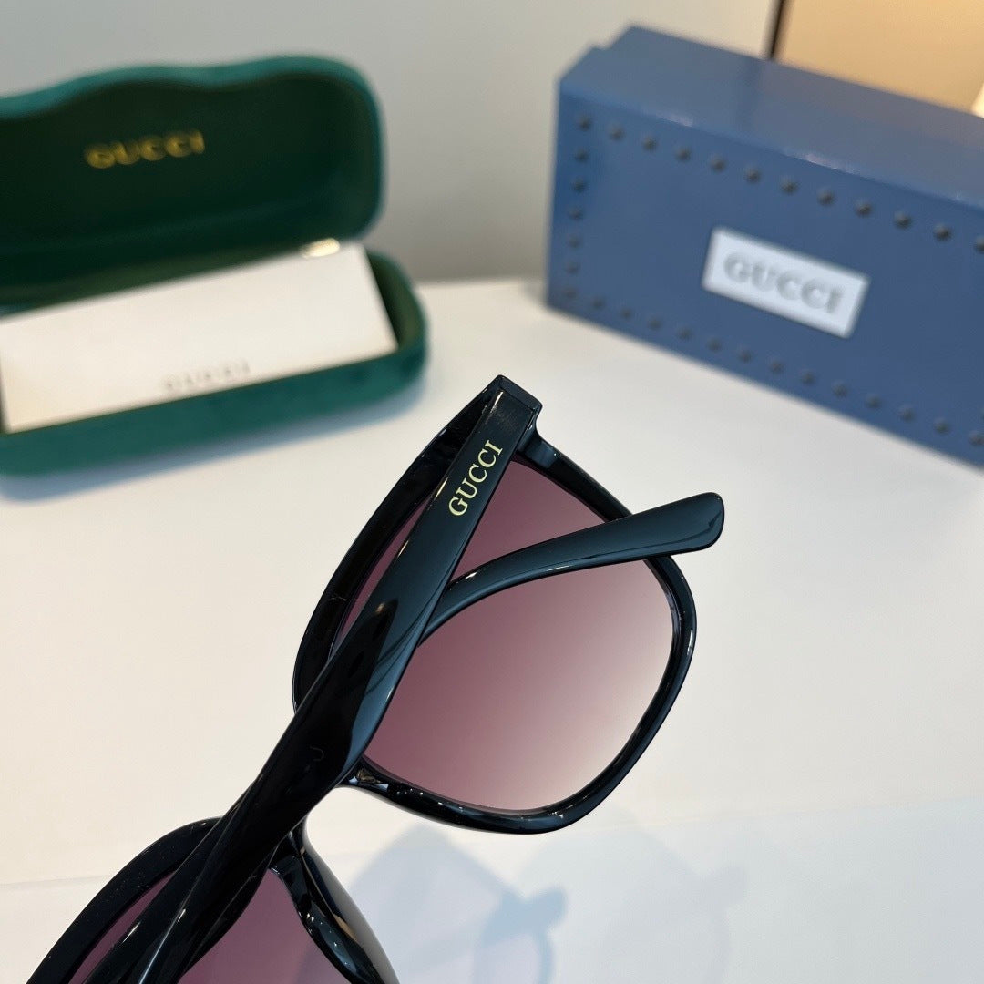 Gucci Oversized Black Lens Sunglasses for Men & Women - 486346 - detail image 6