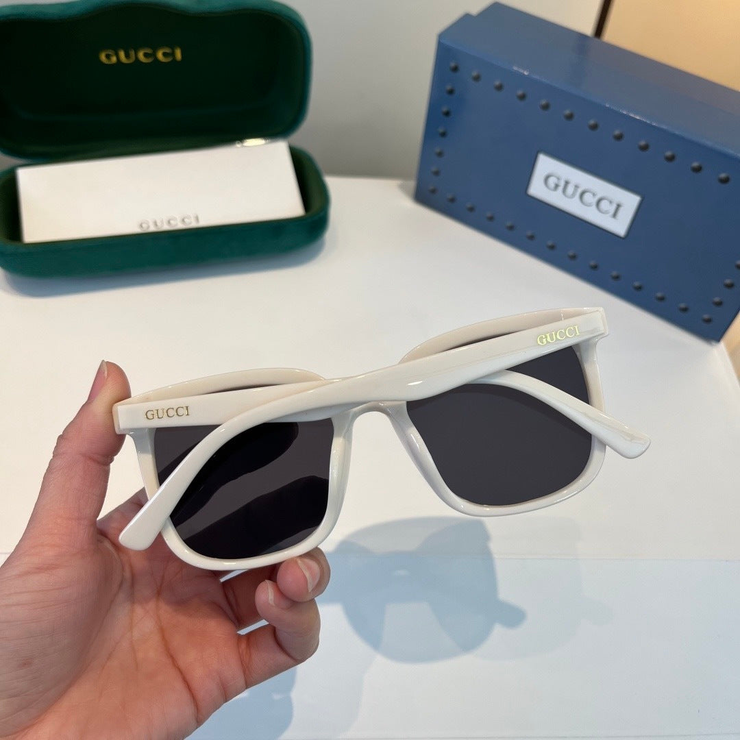 Gucci Oversized Silver Lens Sunglasses for Men & Women - 486347 - detail image 7