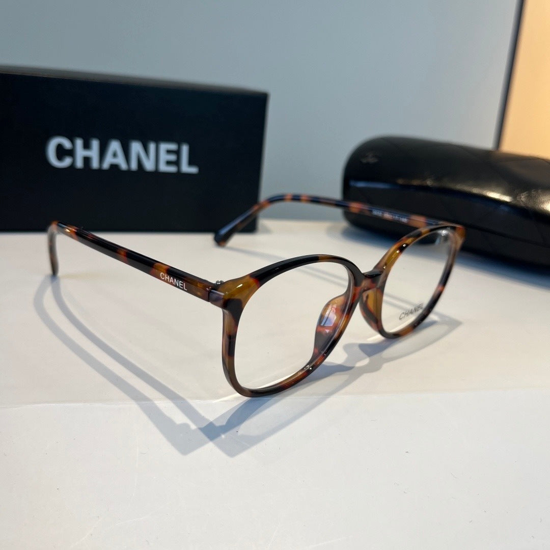 Chanel Oversized Black Lens Sunglasses for Men & Women - 465099 - detail image 4