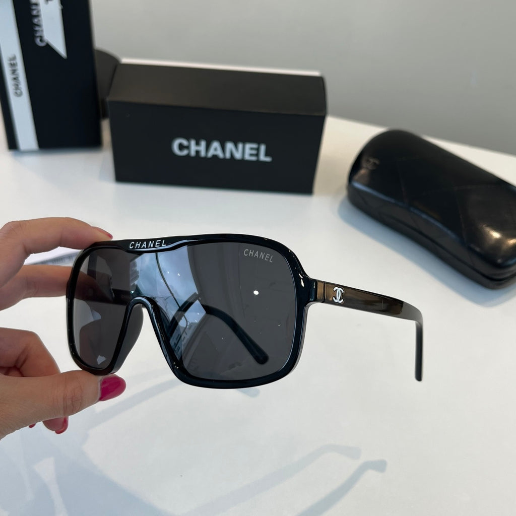Chanel Fashion Black Lens Sunglasses for Men & Women - 493465 - detail image 4